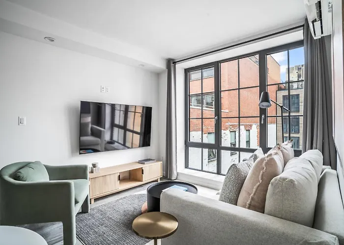 Stunning Modern 2Bedroom Apartment Near Central Park And Times Square