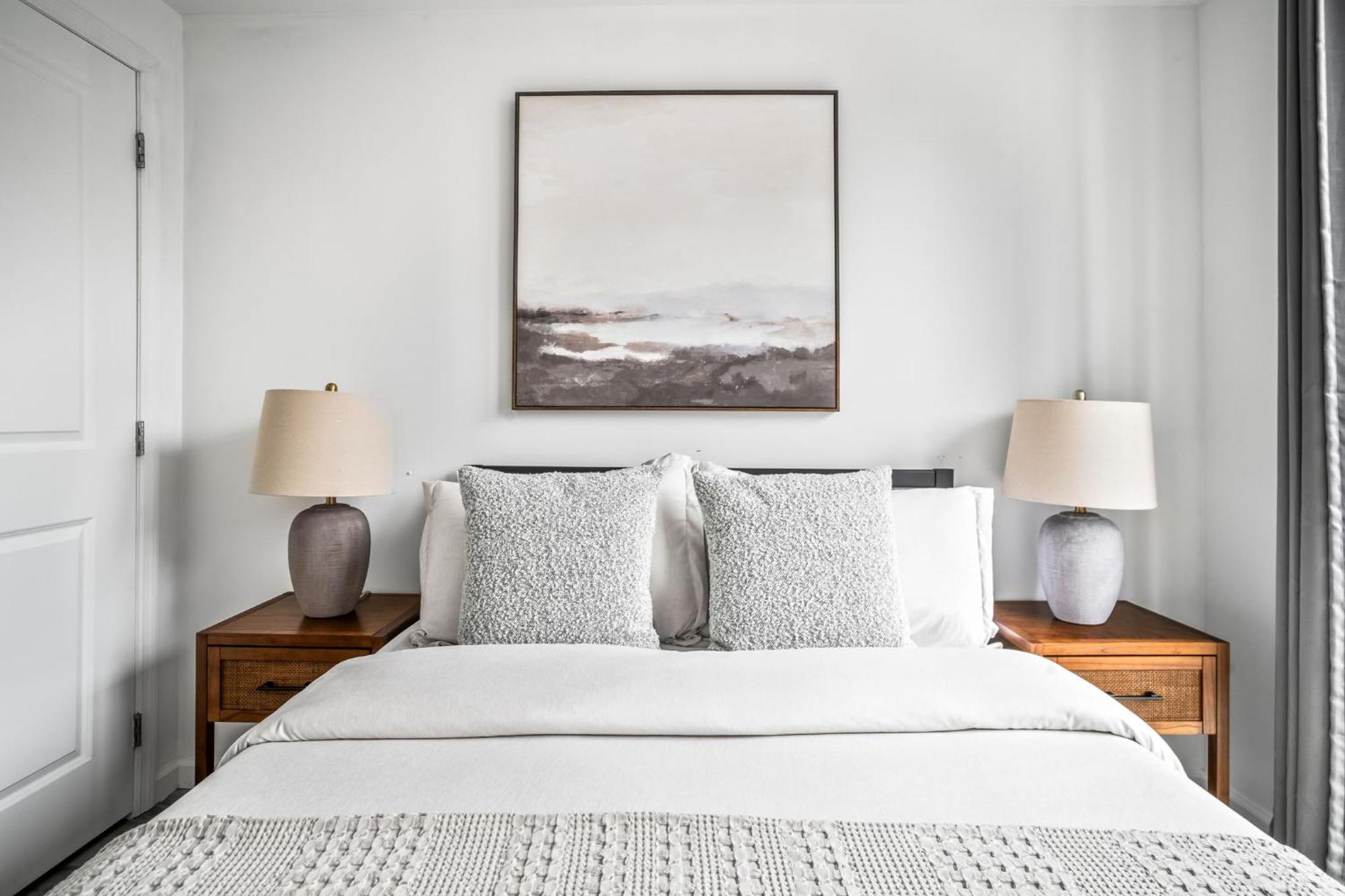 Stunning Modern 2bedroom Near Park And Times Square Apartment